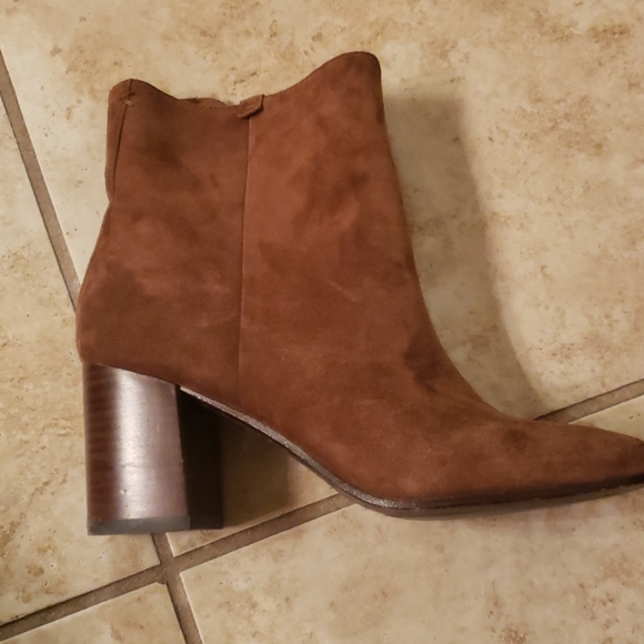 Frye - Picture 2 of 4